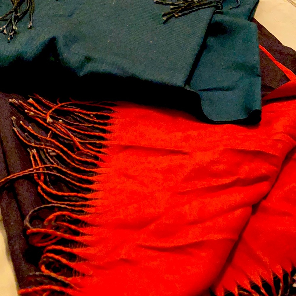 Cashmere scarf from Dubai. Purchase them when I visited Dubai